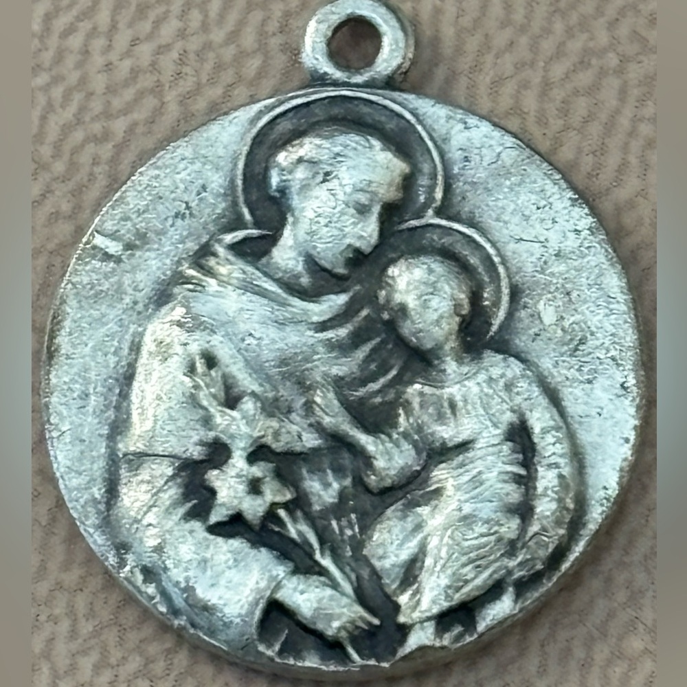 Vintage silver religious medal of St. Anthony!!